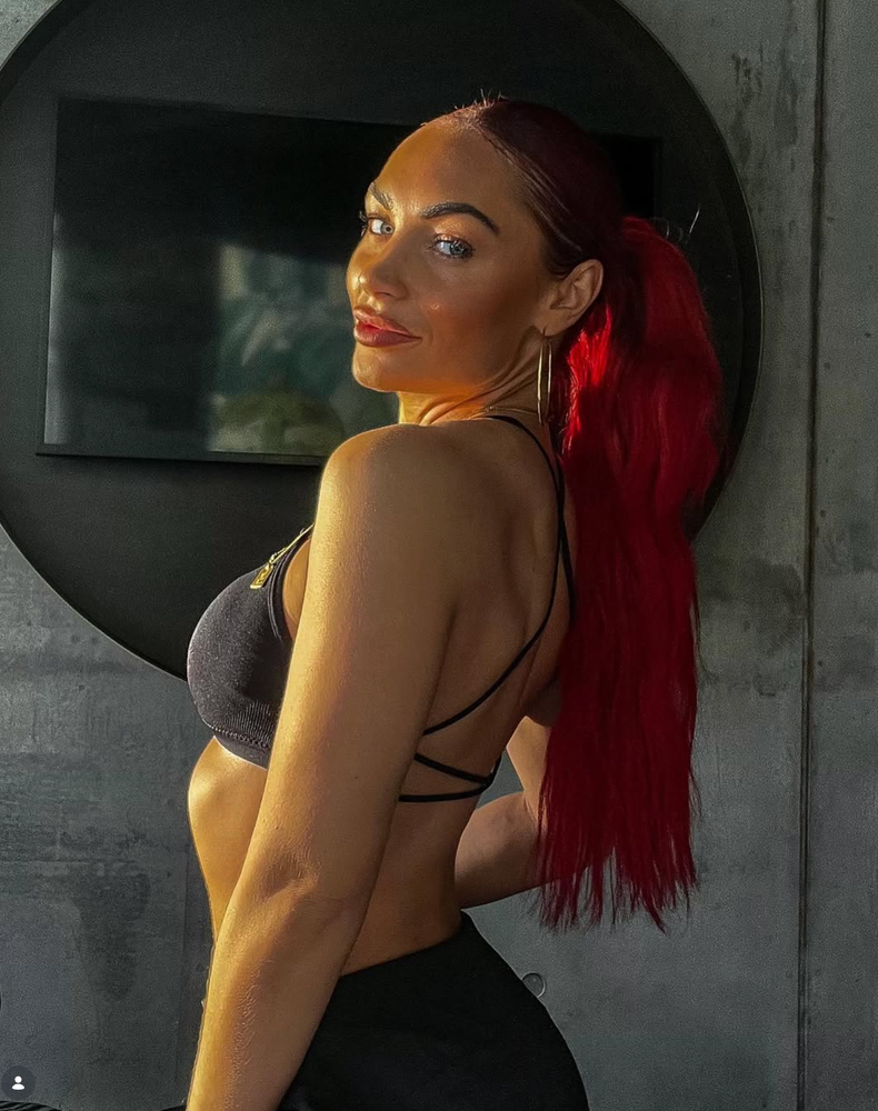 LaTina Rusin behind the scenes